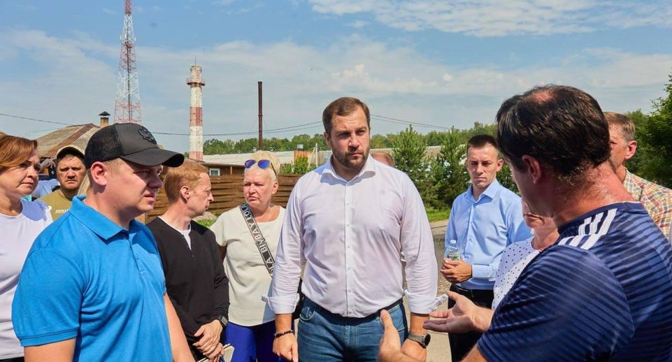 Глава Чехова обсудил с жителями села Дубна содержание контейнерных площадок