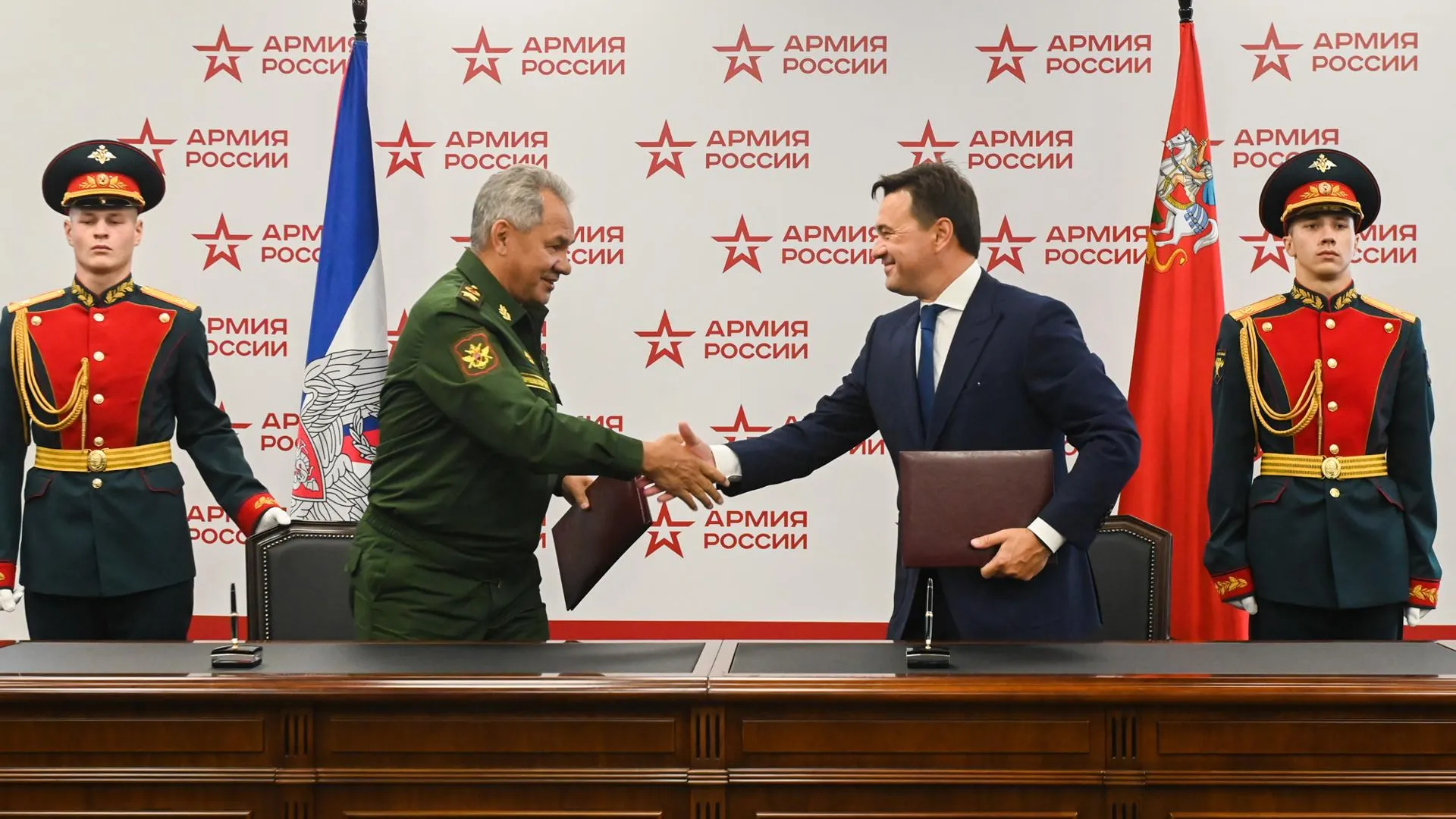 Шойгу и Воробьев подписали соглашение о цифровизации военкоматов