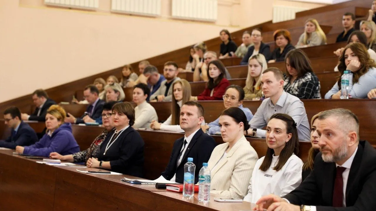 Профилактику деструктивных проявлений в молодежной среде обсудили в Мытищах