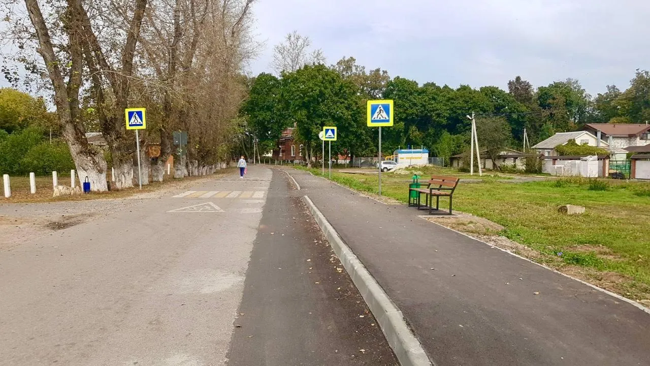 В Подмосковье построили 65 новых тротуаров для безопасности пешеходов