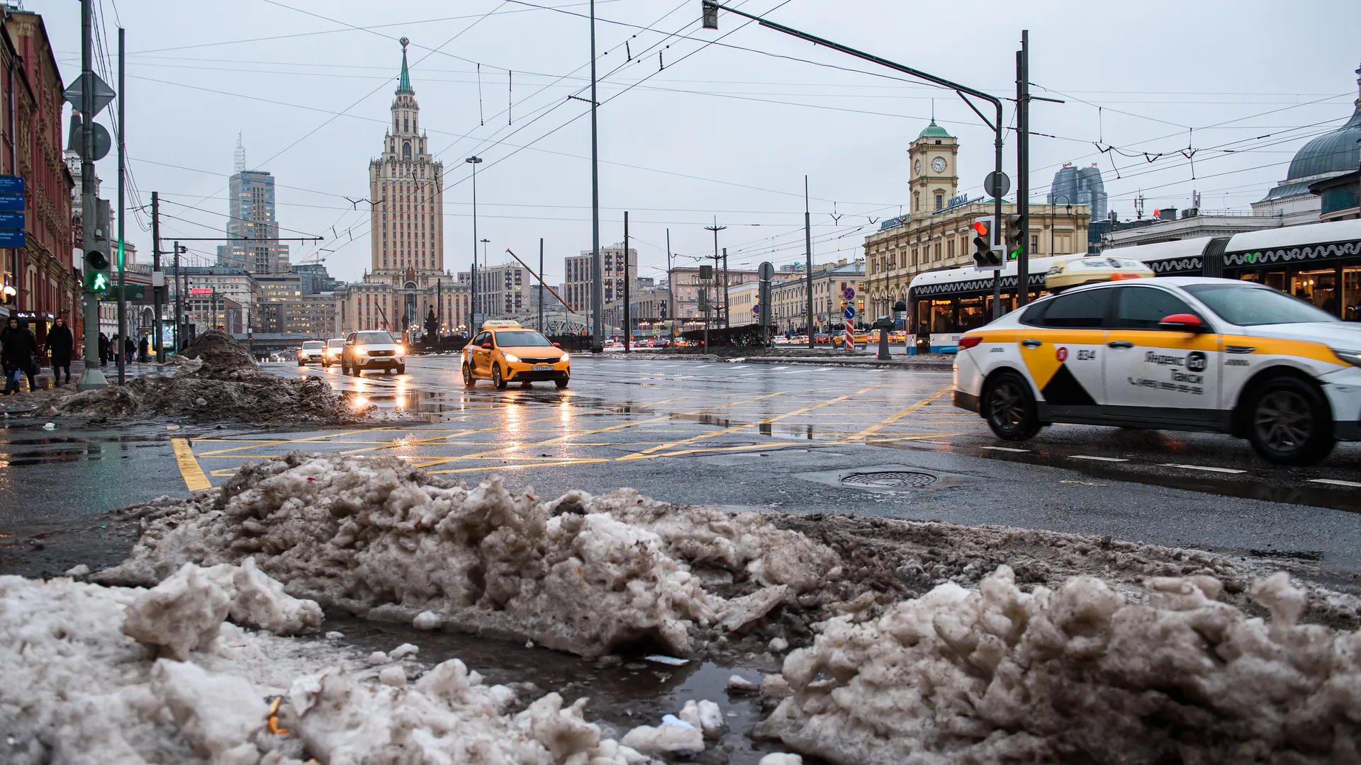Дождь и до +4 градусов ожидается в Московском регионе в пятницу