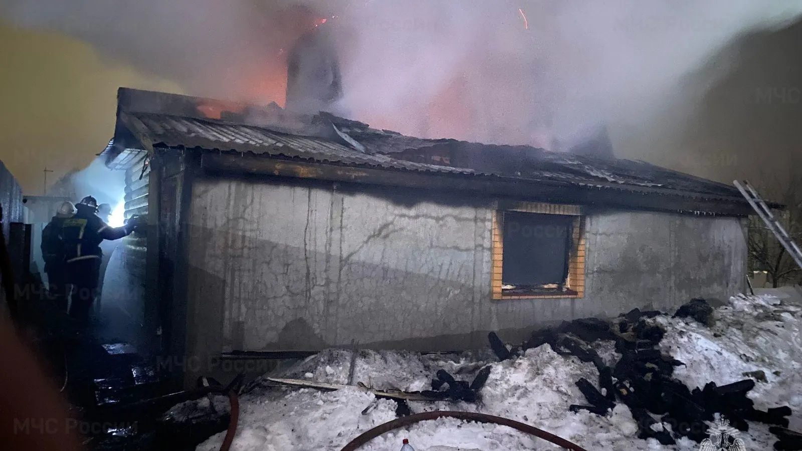 2 человека погибли при пожаре в доме в Сергиево‑Посадском округе