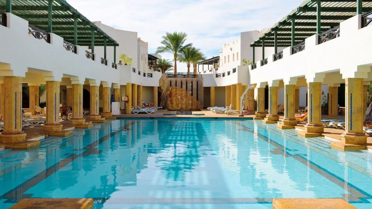 Сильный зуд и множественные укусы: клопы атаковали россиян в Египте