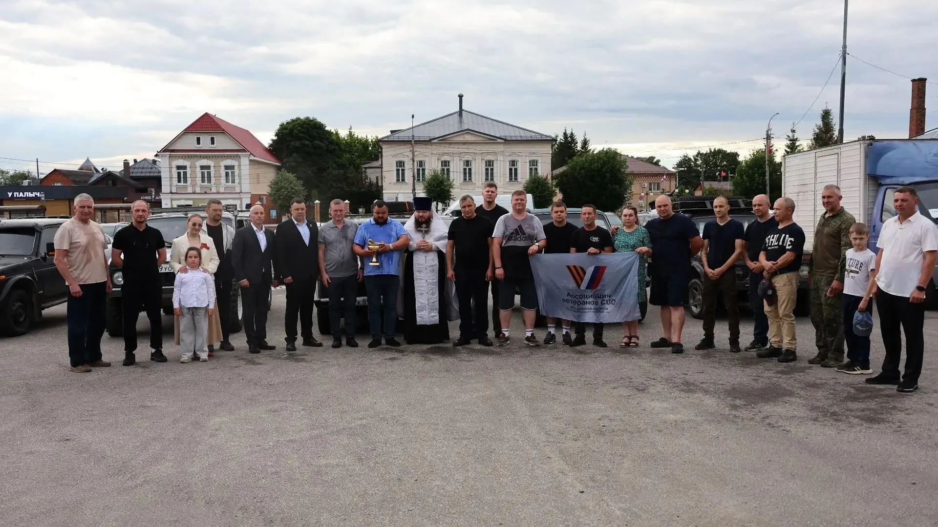 В Павлово-Посадском округе отправили лесоматериалы в зону СВО