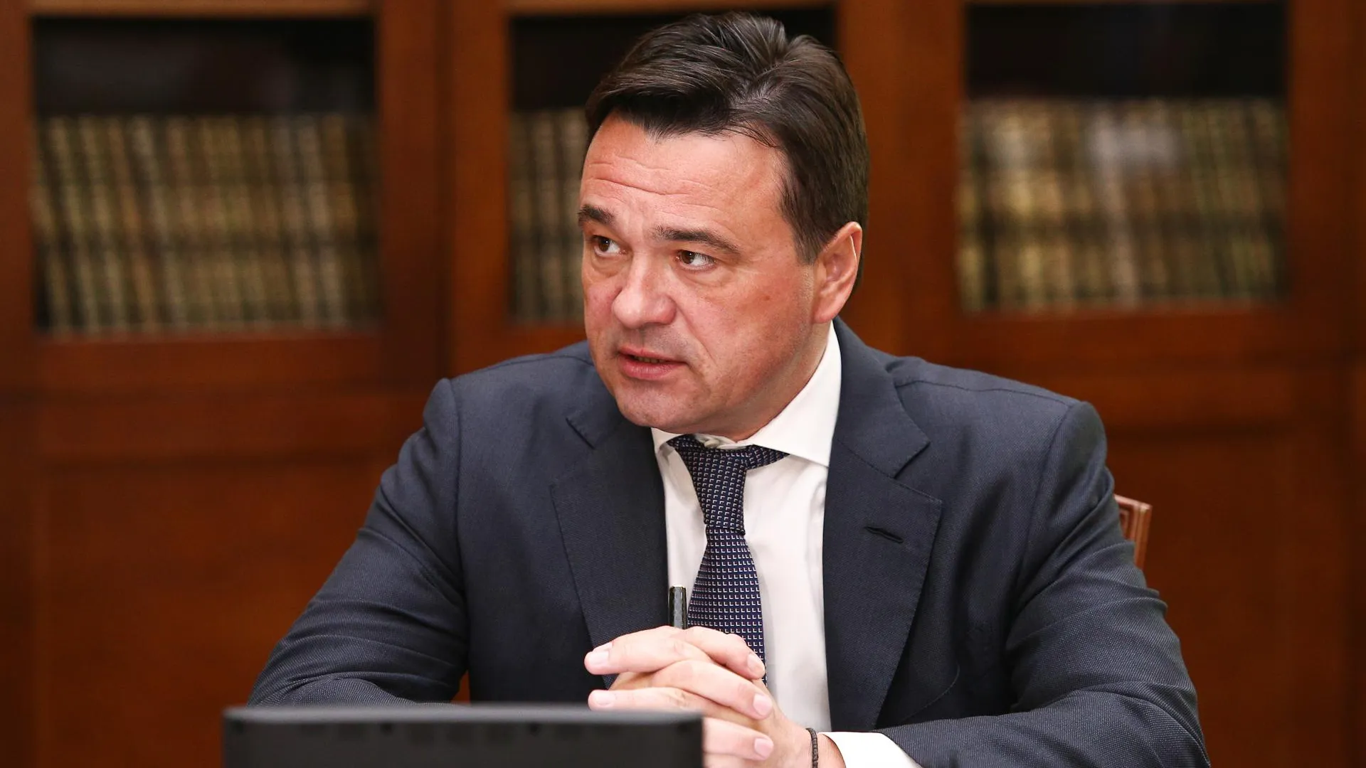 Воробьев напомнил властям о контроле за работой детских лагерей