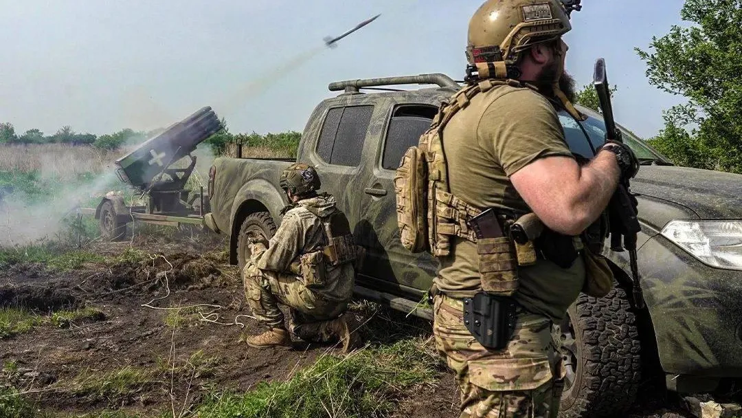Более 340 машин военных сожгли на Украине с начала года