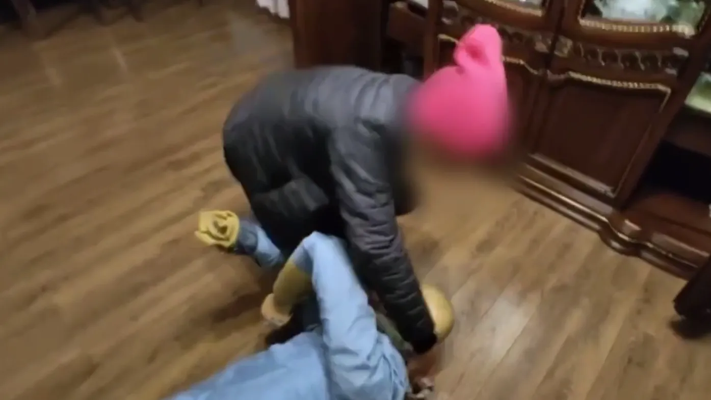 «Она продолжала дергаться»: жительница Подмосковья убила свою бабушку платком