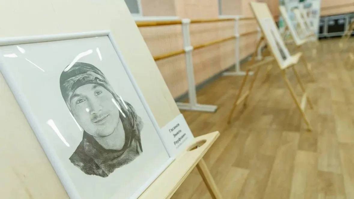 В Подмосковье открылась выставка портретов героев СВО