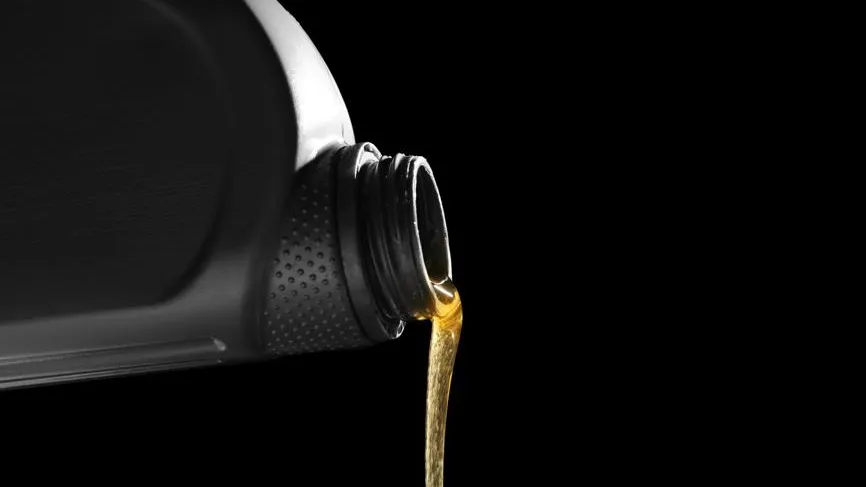 Доля поддельного моторного масла в России может доходить до 50%