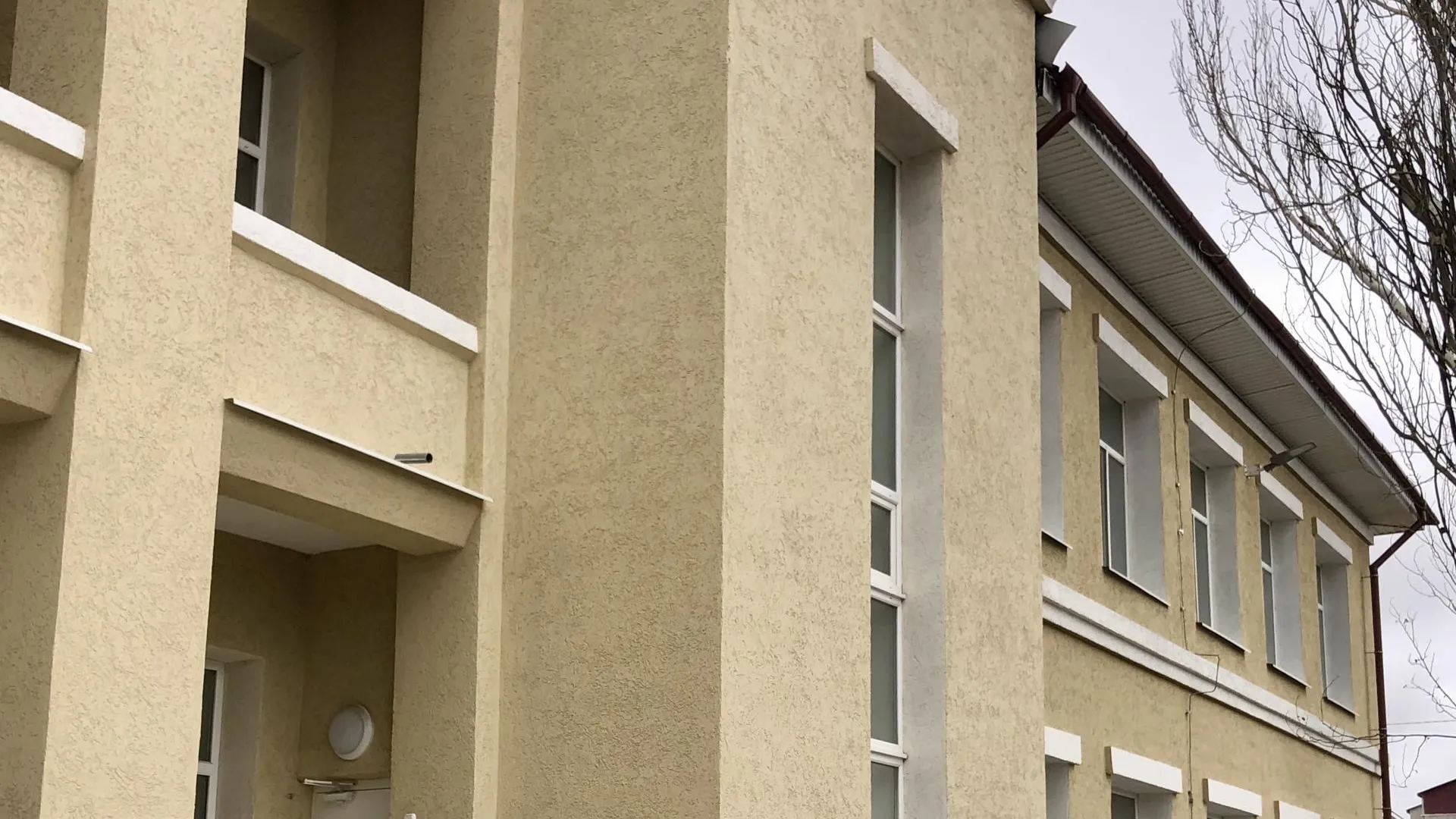 Строители из Подмосковья восстановили детсад в Мариуполе