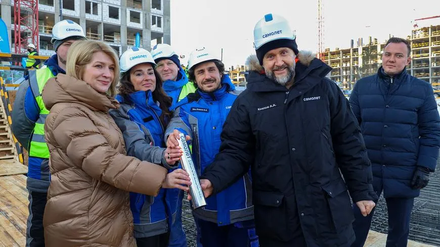 Капсулу времени заложили в фундамент строящегося детсада в Мытищах