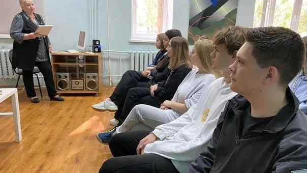 Студенты Ногинского колледжа посетили литературное мероприятие памяти поэта Асадова