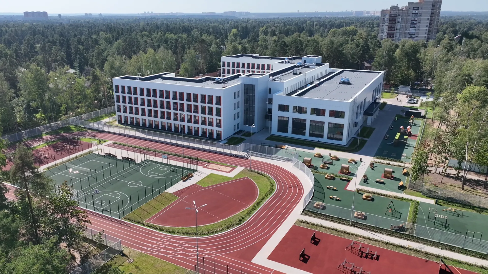 Сразу четыре новые школы открыли в Люберцах в первый день учебного года