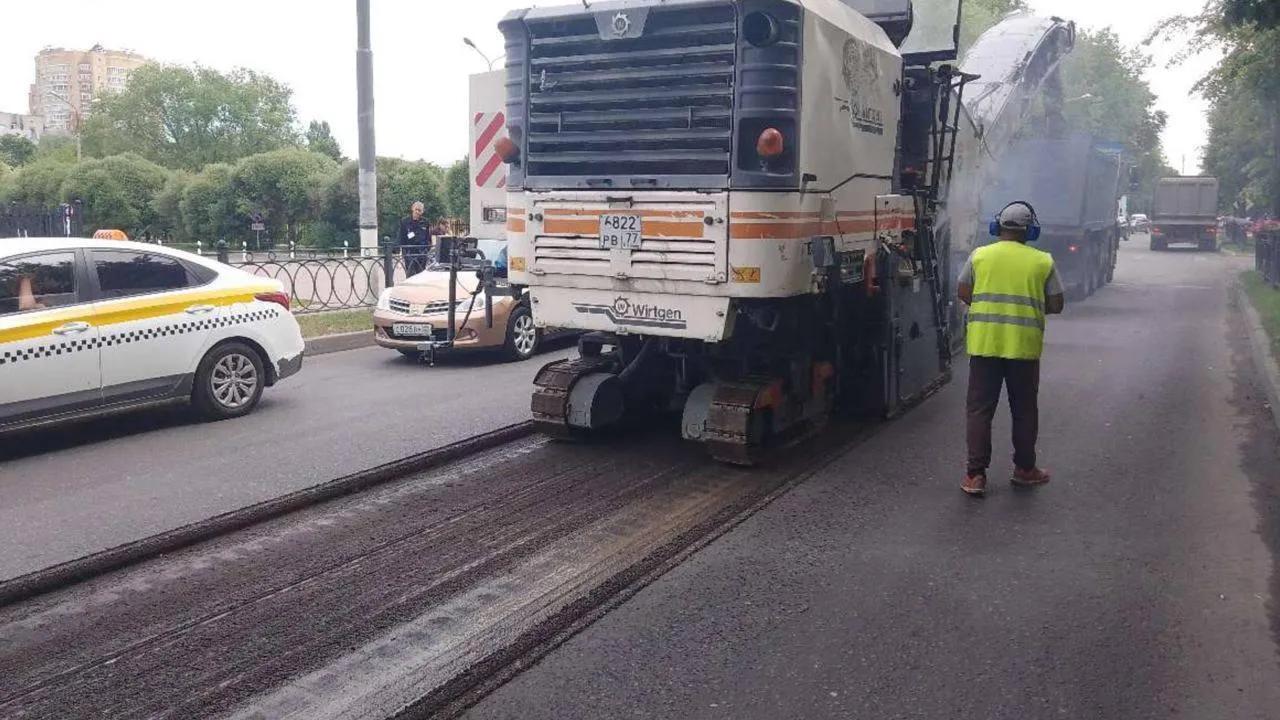 В мкрн Климовск Подольска приступили к ремонту дорожного покрытия на ул Заводской