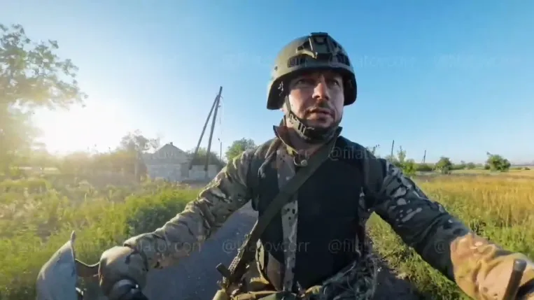 «Чуть не подловили, укропчики»: военкор Филатов вышел на связь