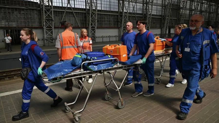 Стало известно состояние малыша, пострадавшего при крушении поезда под Брянском