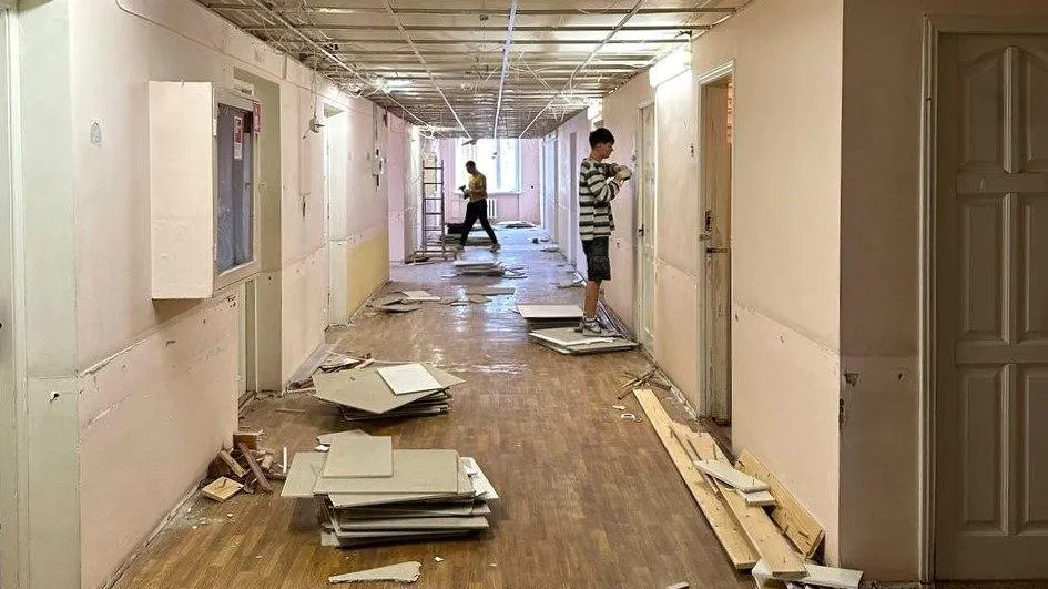 Ремонтные работы проводят в женской консультации больницы Электростали