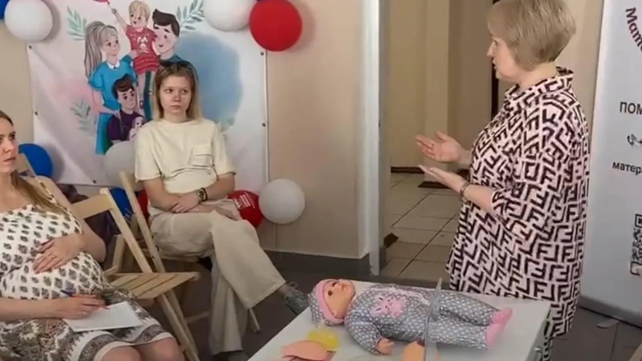 Будущих мам Дедовска приглашают на занятие в «Школу будущих родителей» 16 ноября