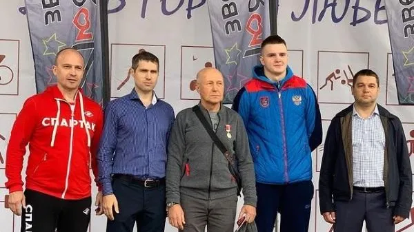 Мастеру спорта РФ по боксу и тренеру Люберец вручили знаки отличия «Спортивная доблесть»