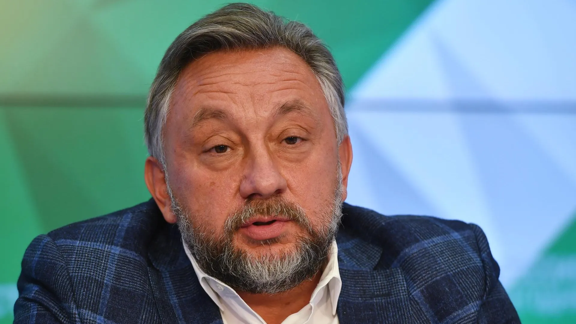Депутат Мособлдумы Жолобов поздравил жителей Домодедова с Днем защитника Отечества