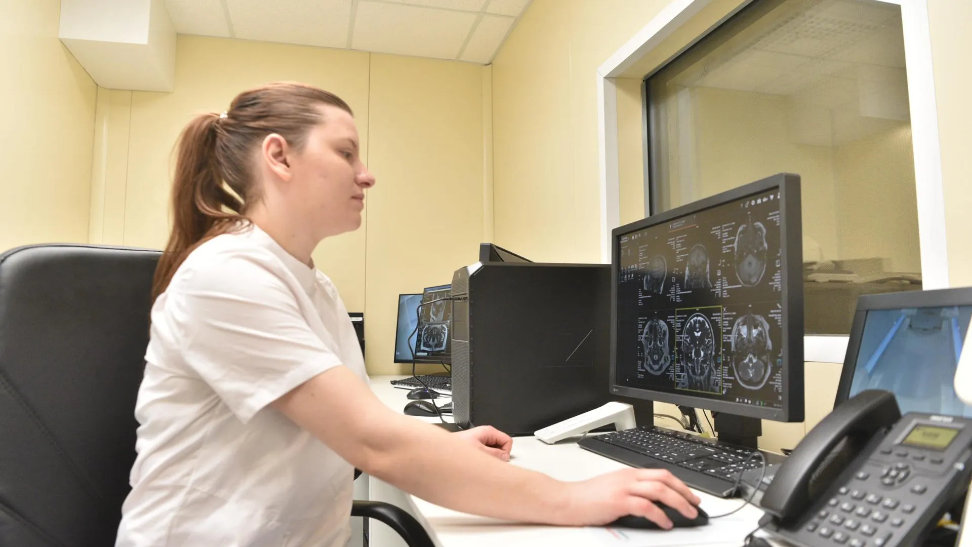 Свыше 1,2 тыс единиц оборудования для лечения онкологии закуплено в Подмосковье за 5 лет