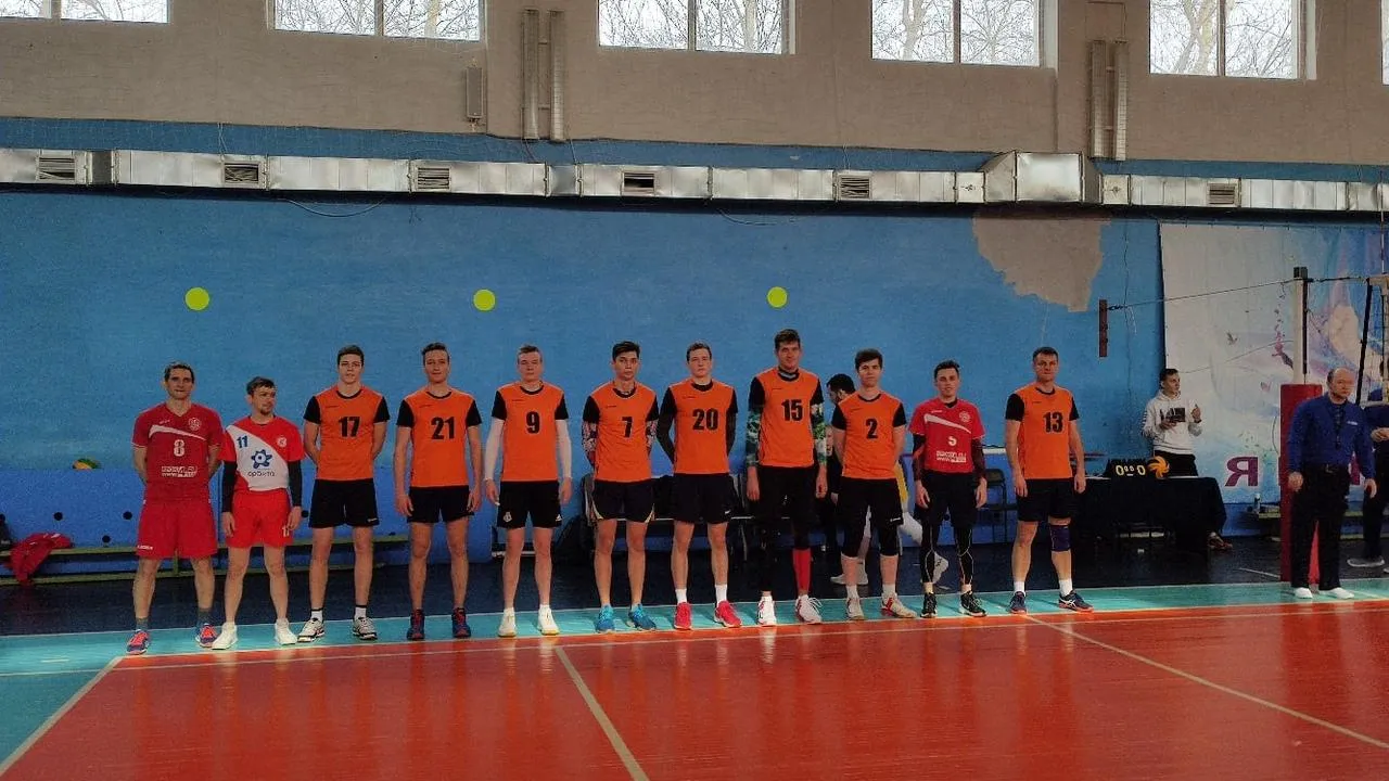 Волейбольная команда «Пахра» Подольска выиграла у «Шатуры» со счетом 3:2