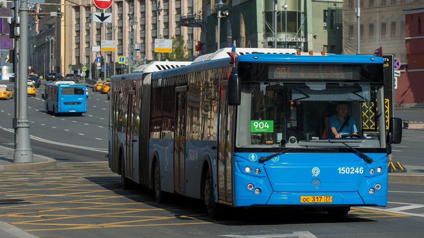 Более 50 млн москвичей стали пассажирами полуэкспрессных автобусов с начала года
