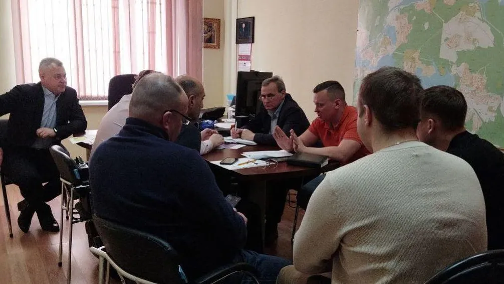 Устройство уличного освещения в деревне Высоково Мытищ обсудили с жителями