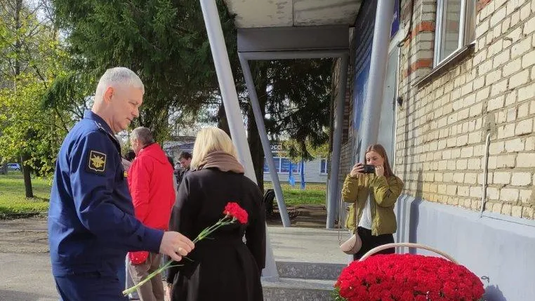 Военно-спортивный праздник прошел на аэродроме Чехова
