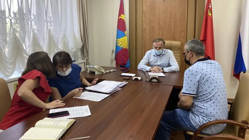 Житель Люберец попросил организовать досуг молодежи на базе школ летом