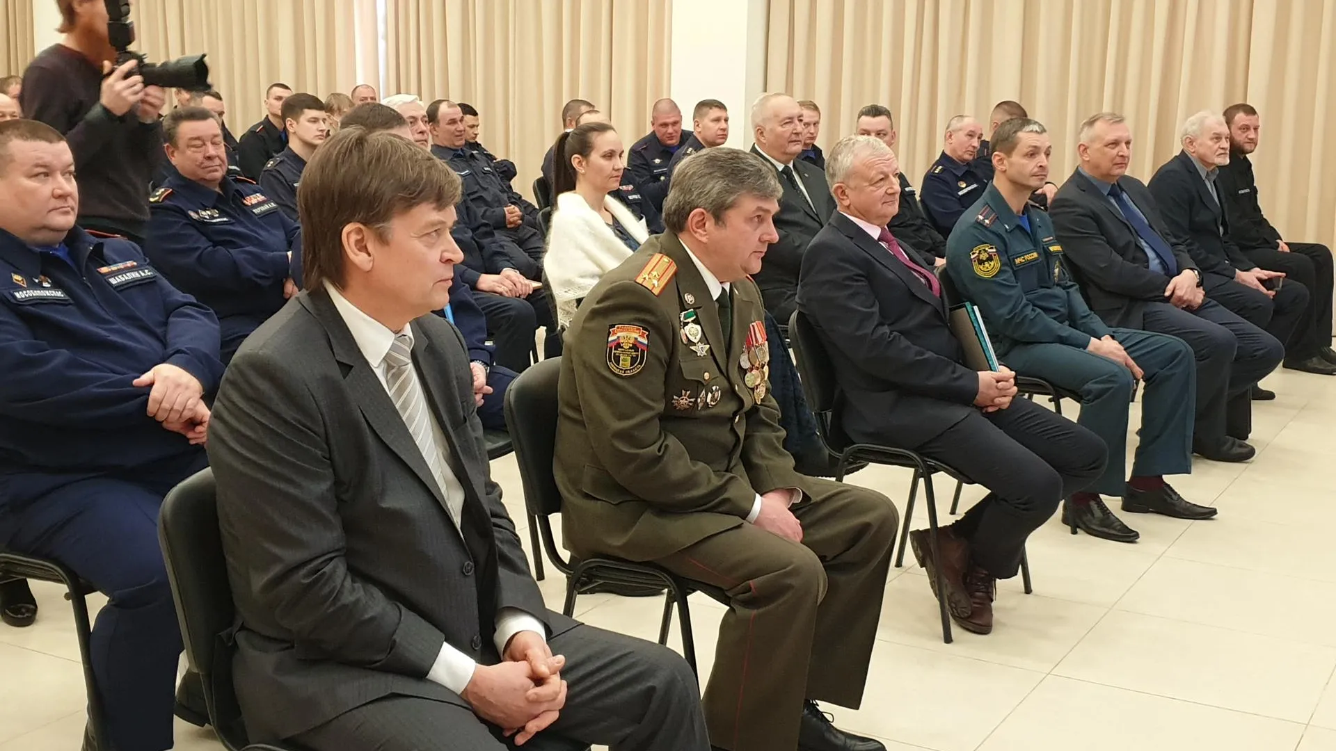 В Красногорске наградили спасателей в преддверии их профессионального праздника