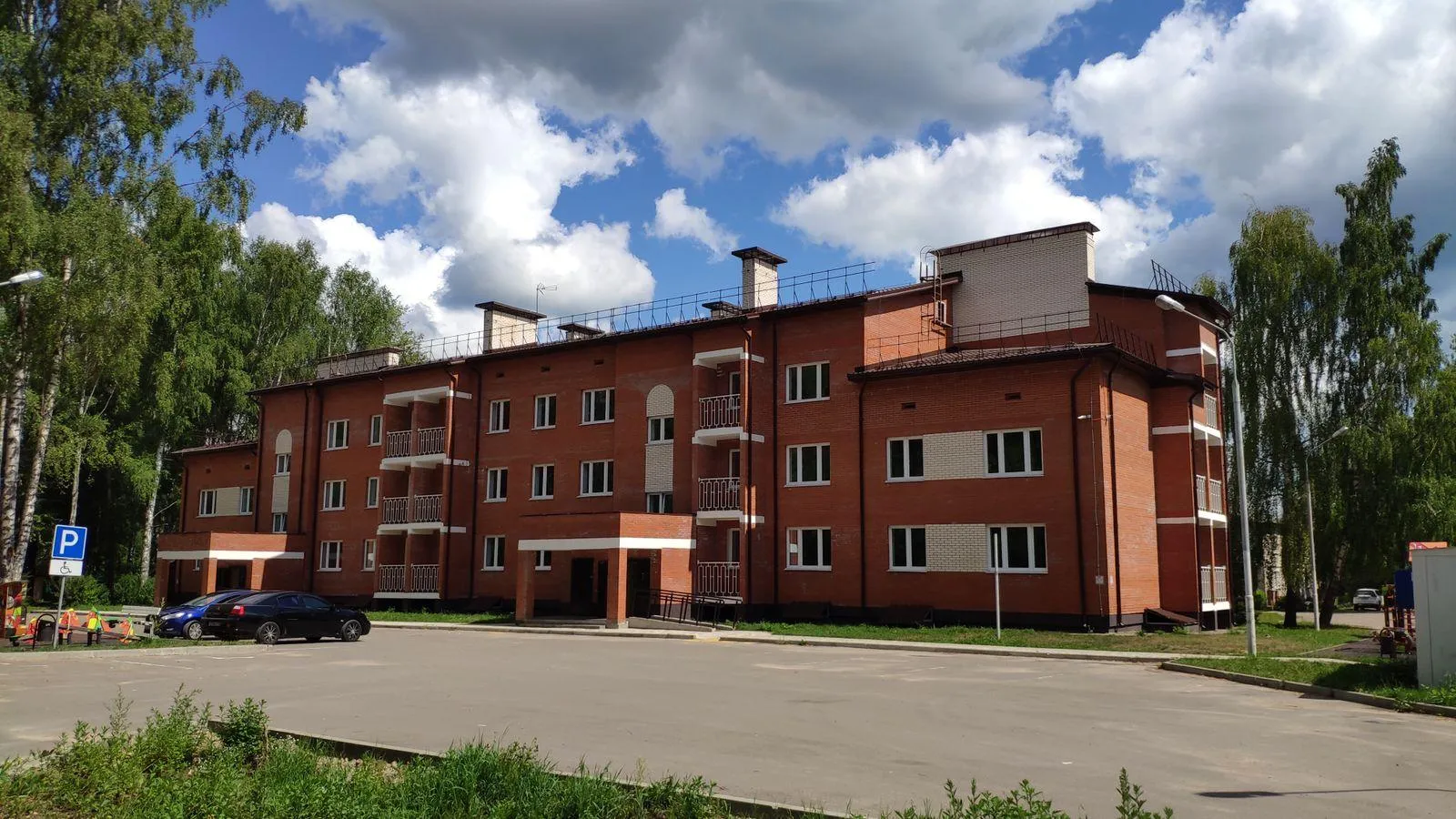 Более 100 жителей аварийных домов в Дмитровском округе переедут в новое жилье