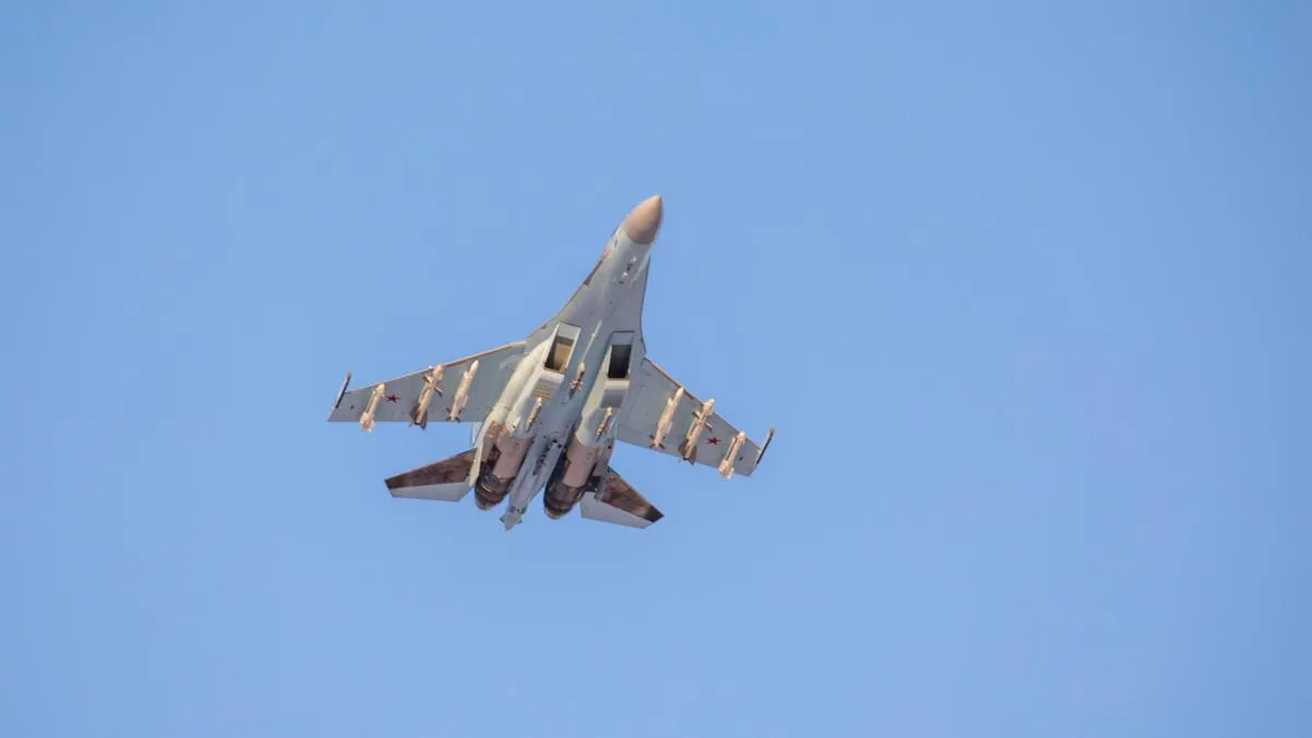 Минобороны показало плановое патрулирование Су-35с на курском направлении