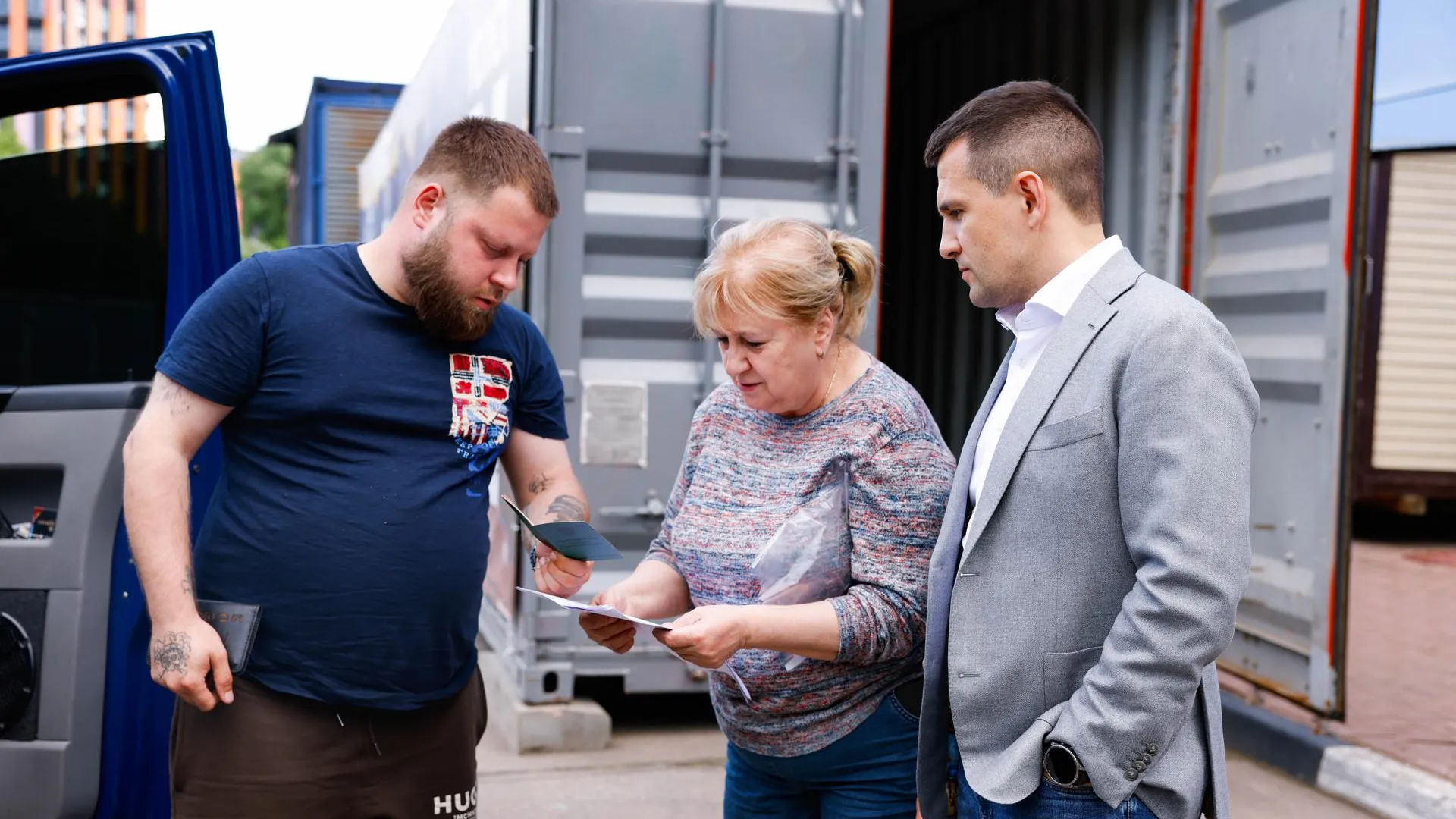 «Единая Россия» отправила из Подмосковья на фронт около 270 тонн помощи