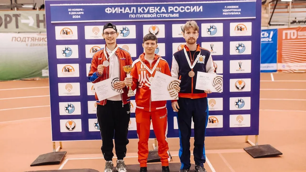 Спортсмен из Подмосковья взял две медали на соревнованиях по пулевой стрельбе