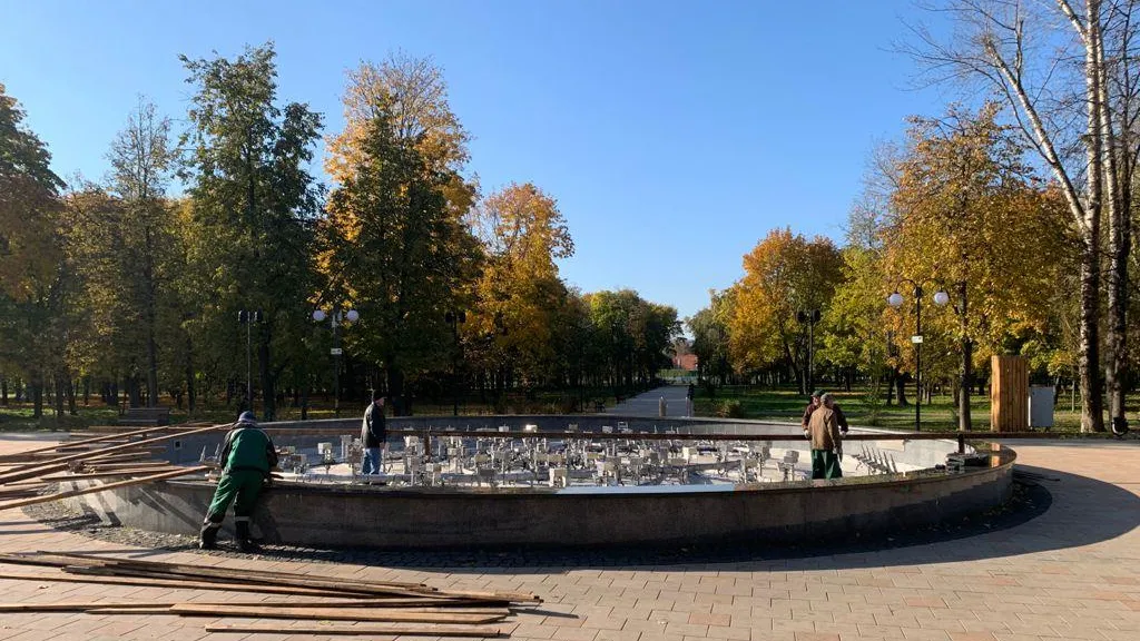 Светодинамический фонтан в парке Люберец консервируют на зиму