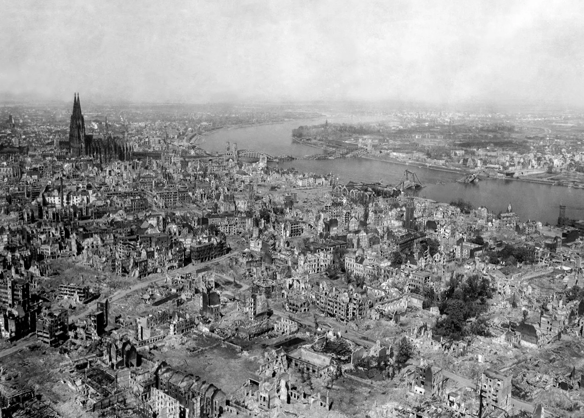 Кёльн. 1945 год