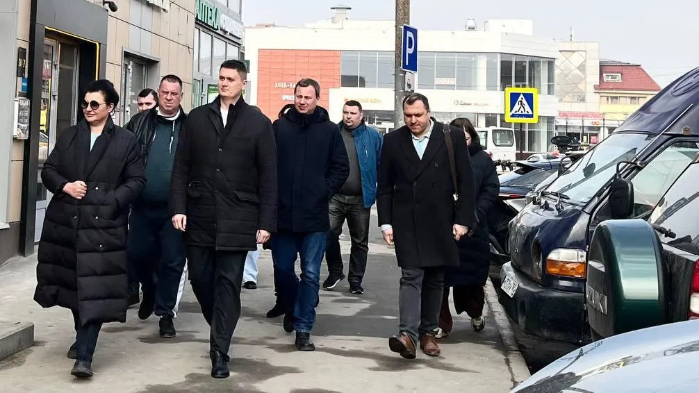 В Лобне стартовали работы по весеннему благоустройству