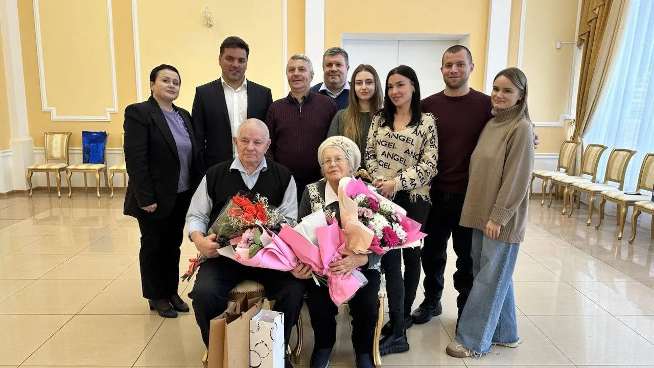 В Можайском округе супружеская пара отпраздновала бриллиантовую свадьбу