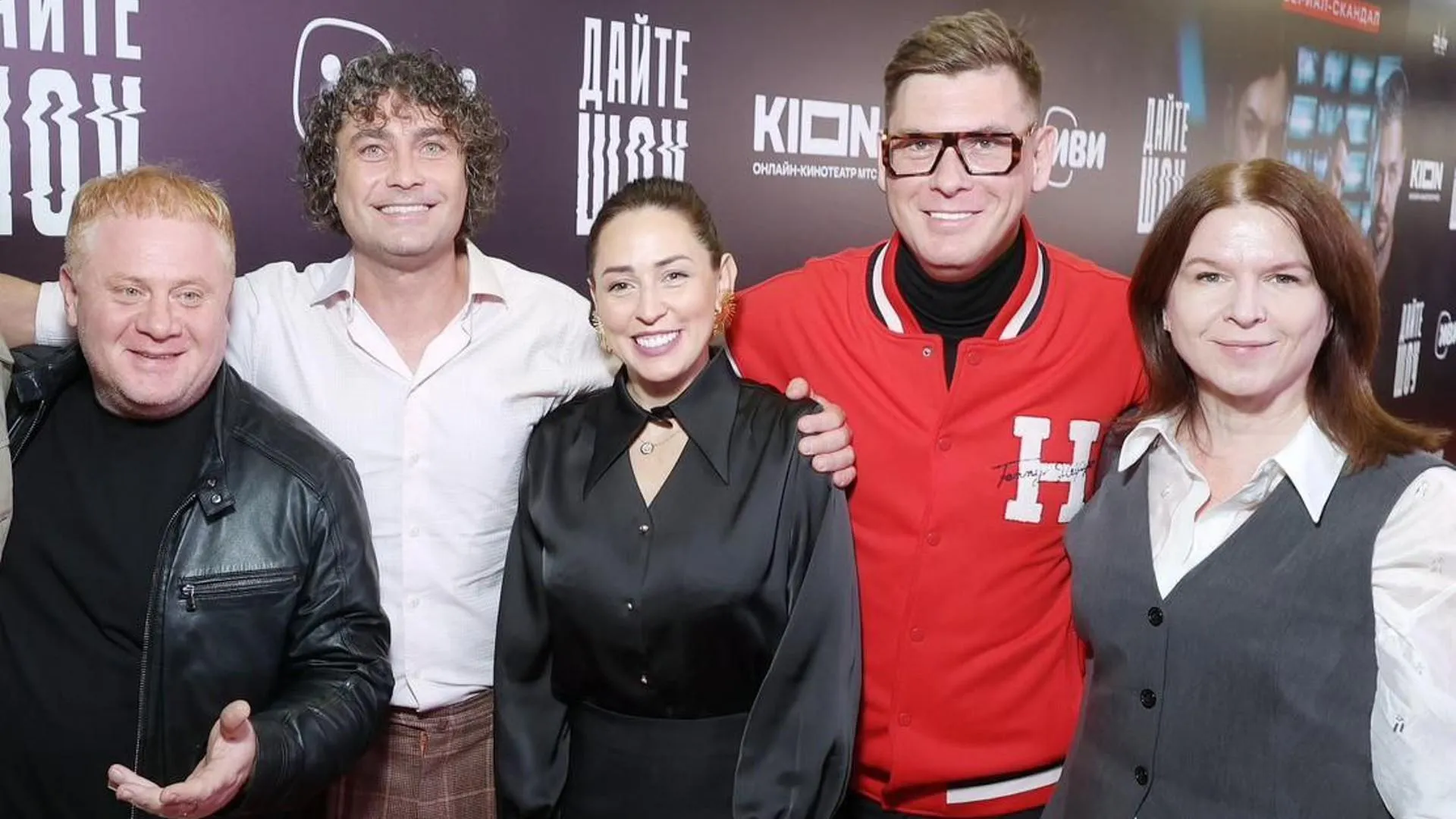 Церемония «Золотой Граммофон» была увековечена в сериале «Дайте шоу»