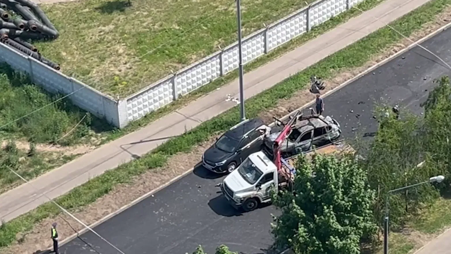 Опубликованы кадры с места подрыва автомобиля в Балашихе
