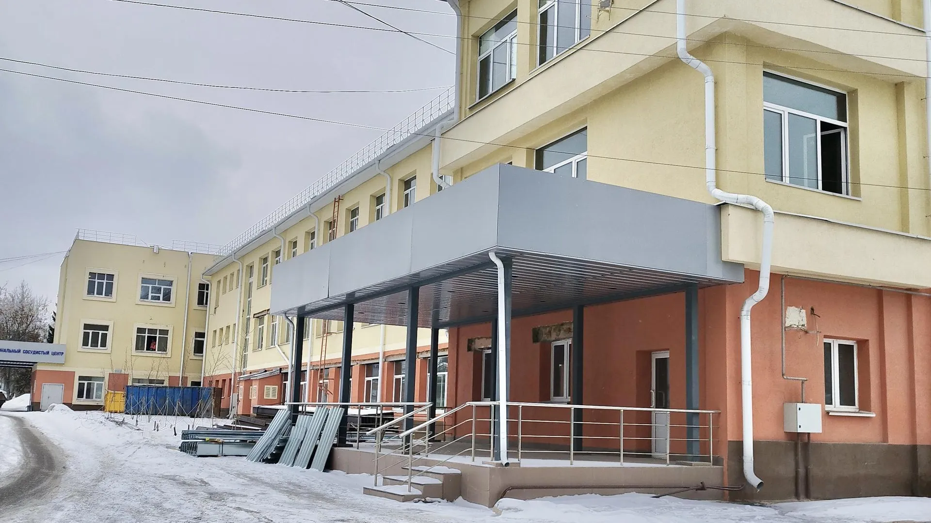 Специалисты технадзора продолжают следить за ходом капремонта больницы в Коломне