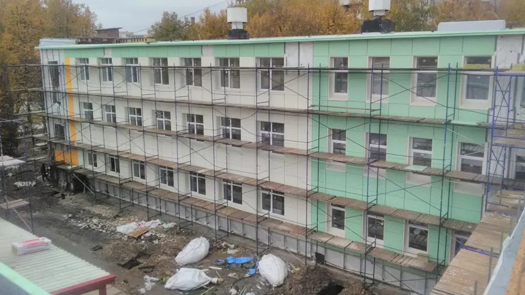 В Подольске на 70% отремонтировали фасад школы №18 имени Подольских курсантов