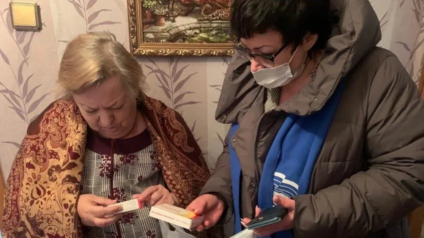 Волонтеры продолжают помогать жителям Подольска на самоизоляции