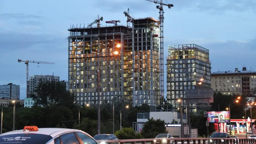 Продажи новостроек в Москве падают: ждать ли снижения цен на квартиры в 2026 году