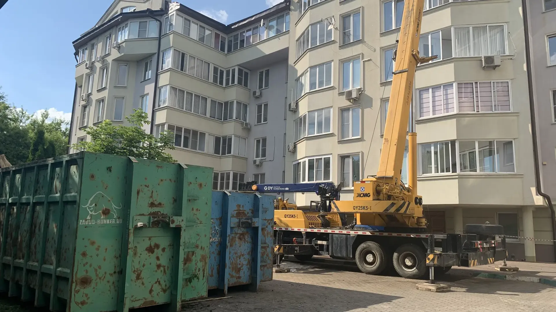 В Звенигороде Одинцовского округа восстанавливают дом после пожара