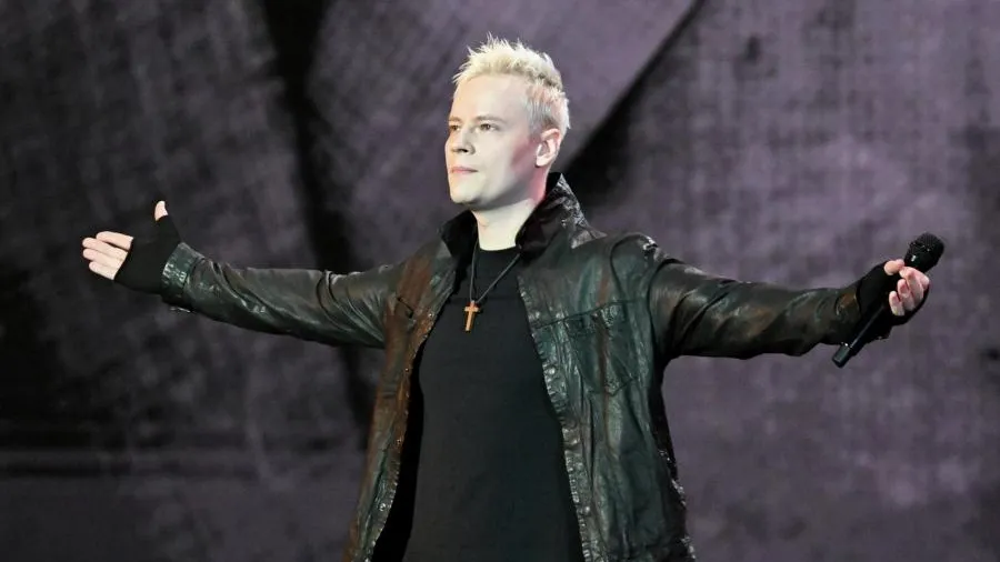 «Реально удивил!»: первый продюсер SHAMAN оценил его выбор места для свадьбы