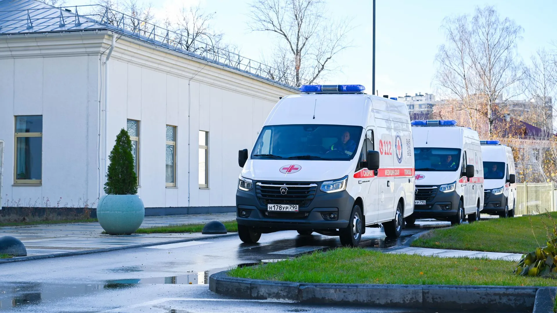Новые автомобили поступили в службу скорой помощи в Ленинском округе