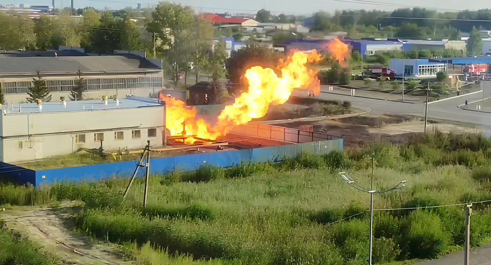 Появилось видео загоревшейся газовой трубы в Кургане
