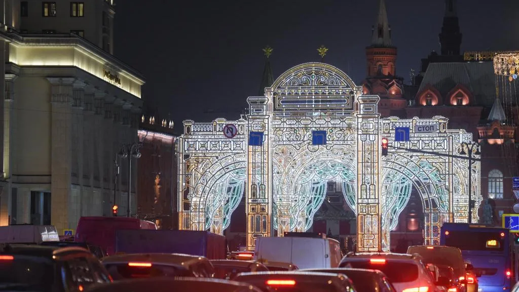 Москвичам напомнили о перекрытии ряда центральных улиц из‑за новогодних мероприятий